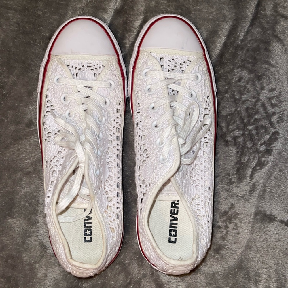 Women’s Converse size 8
